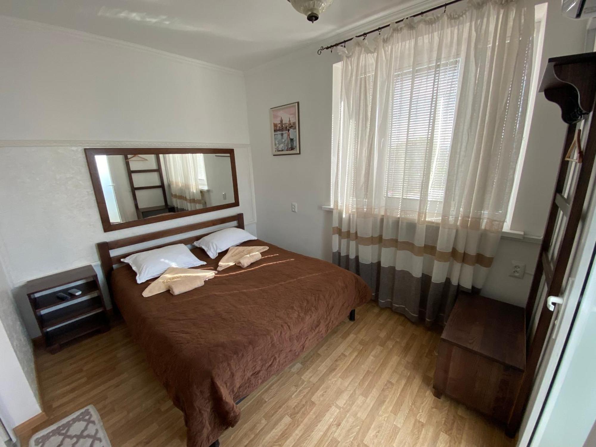 Family Люкс Aparthotel Kamianets-Podilskyi Exterior foto