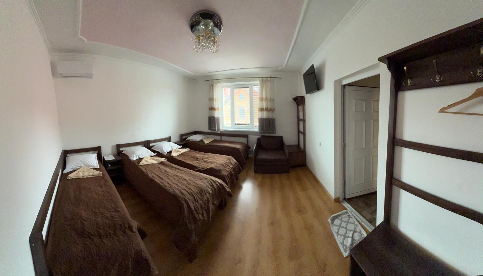 Family Люкс Aparthotel Kamianets-Podilskyi Exterior foto